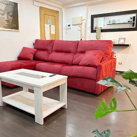 Apartamento NUEVO: 8 minutos ayuntamiento, 10 catedral, WIFI Oviedo Exterior foto